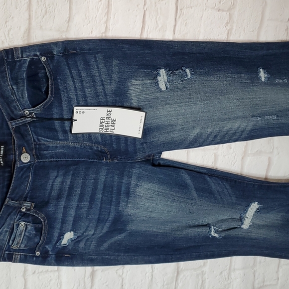 Almost Famous Highrise Flare - Picture 11 of 14